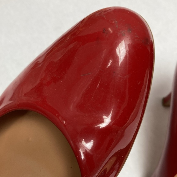 Ferragamo cherry 🍒 red patent round tie heels 10 - Picture 6 of 6